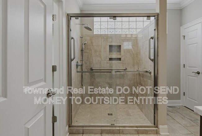 Building Photo - 200 Litchfield Pl