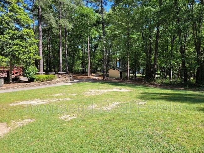 Building Photo - 1405 Briarcliff Dr