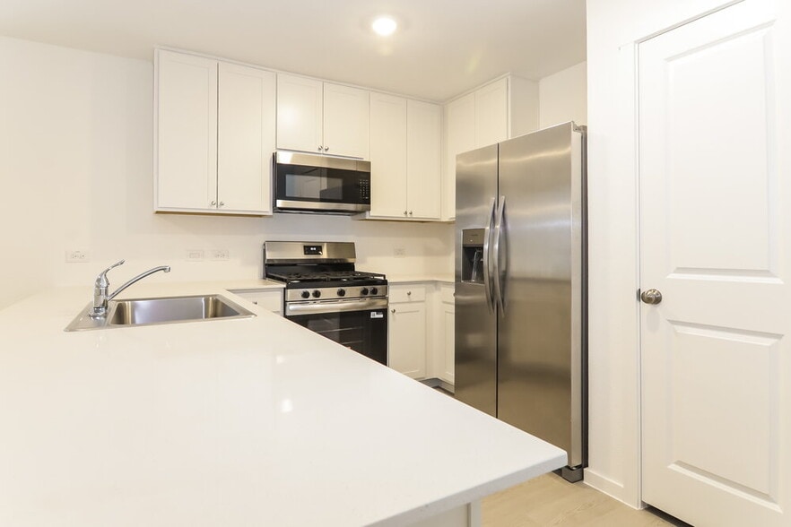 Building Photo - 1028 Calley Pear Trl