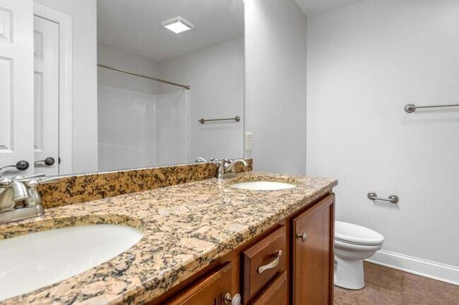 Building Photo - Spacious 4BR House in Ooltewah