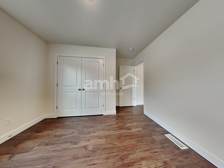 Building Photo - 7814 Verona Lp SW