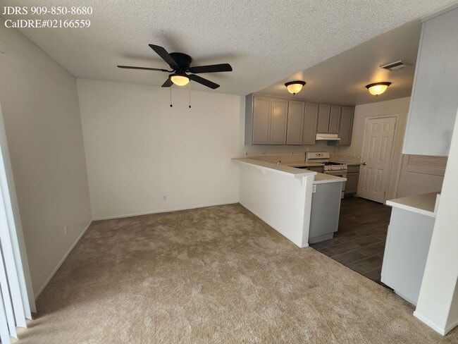 Building Photo - 10495 Adobe Ct