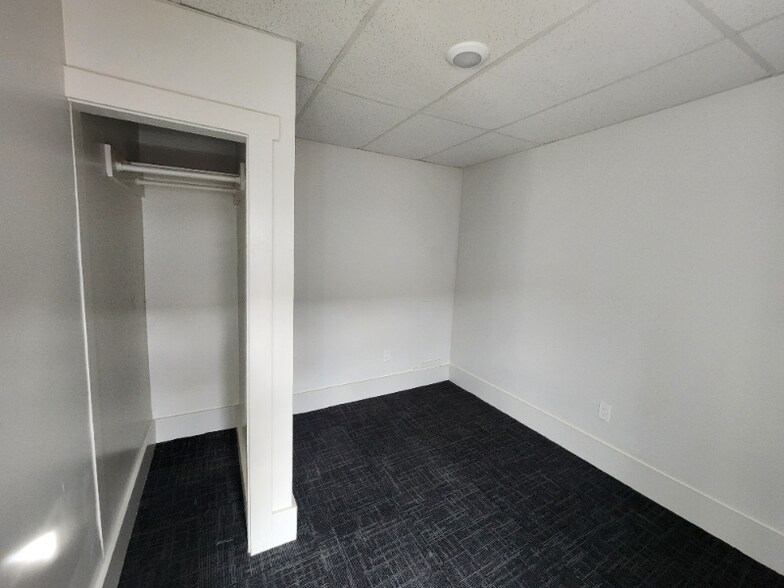 Building Photo - 44 Granite St