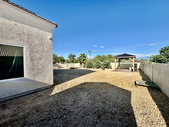 Building Photo - 7510 N Thornwood Rd