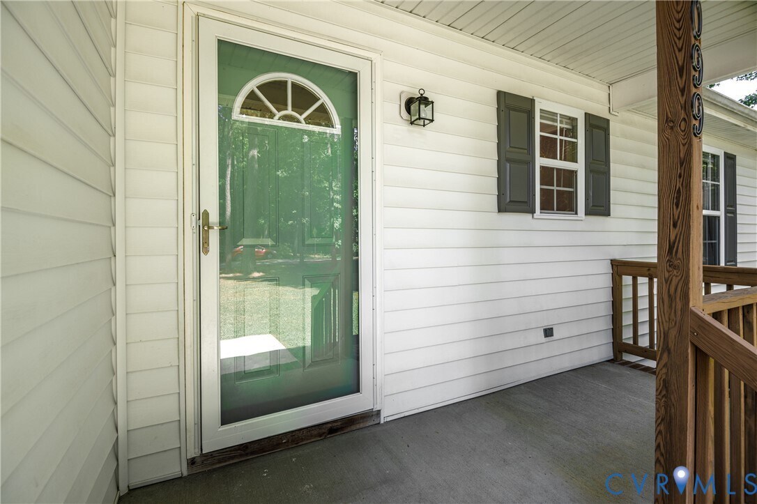 Building Photo - 2099 Yacht Club Rd