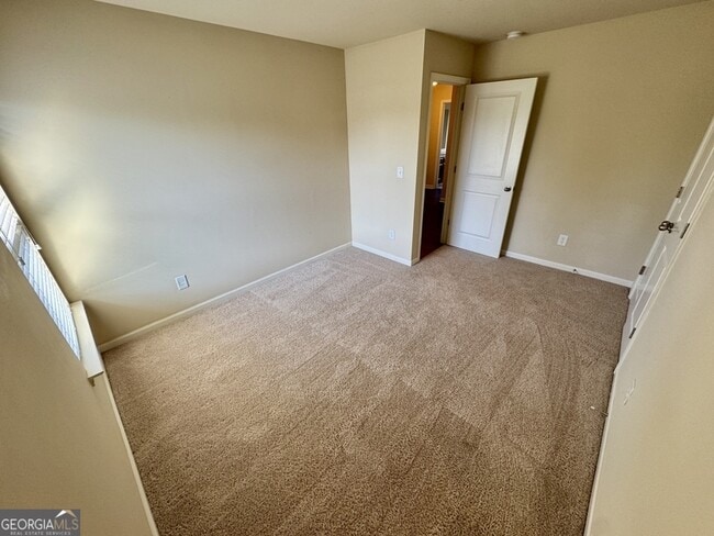 Building Photo - 130 Sparkling Spring Trail