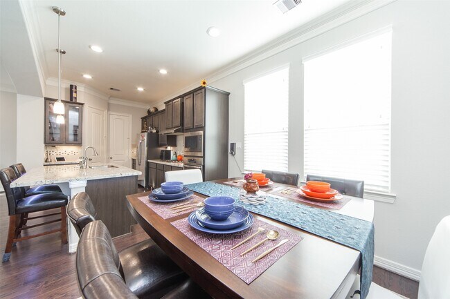 Building Photo - 12258 Oxford Cres Cir