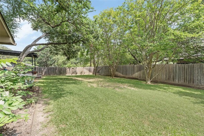 Building Photo - 2502 Spring Creek Dr