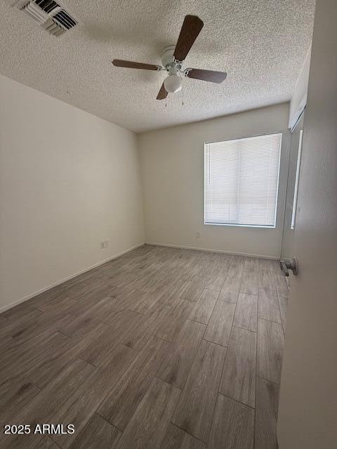 Building Photo - 1131 W Ross Ave