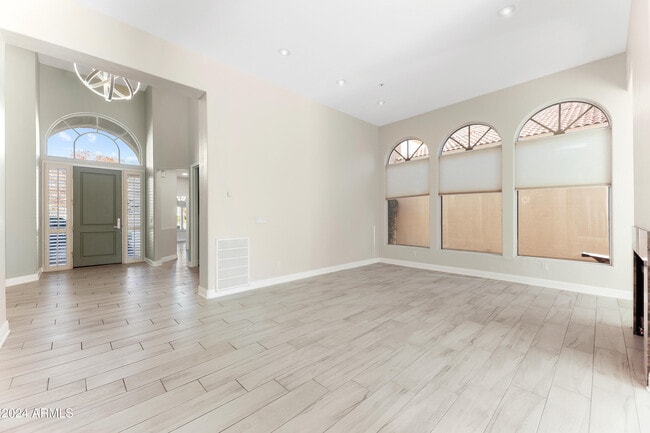 Building Photo - 11811 E Terra Dr