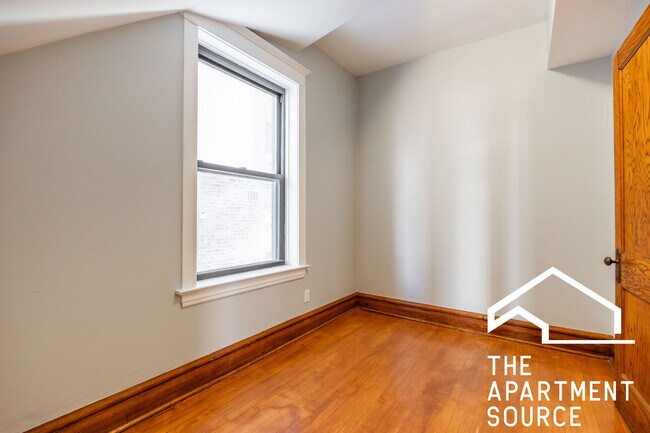 Building Photo - 2519 S Millard Ave