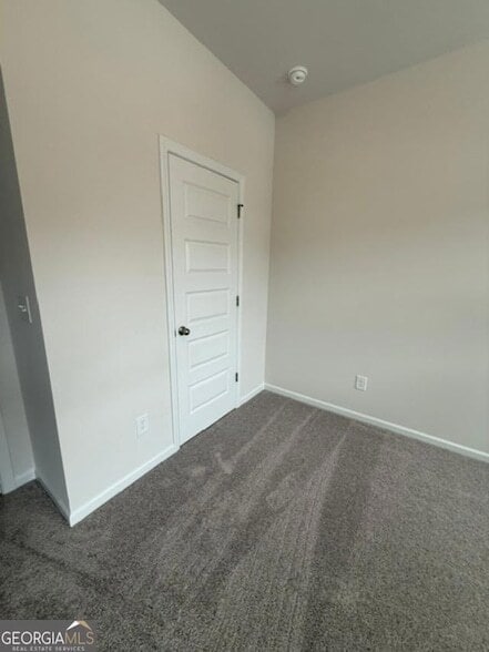 Building Photo - 2340 Ravencliff Dr