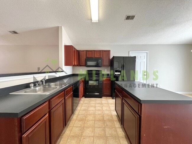 Building Photo - 139 Arthurdale Dr