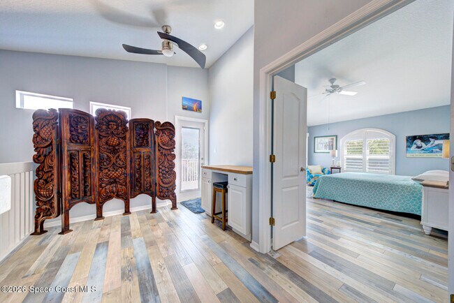 Building Photo - 1937 Golf Vista Blvd