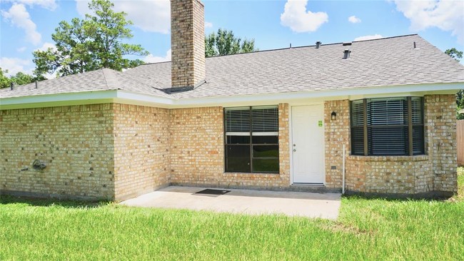Building Photo - 7323 Woodoak Dr