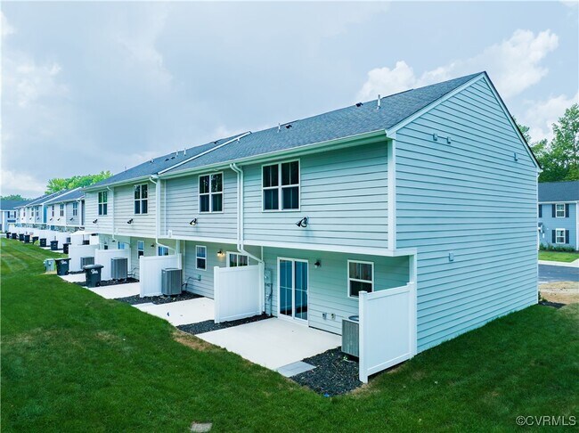Building Photo - 1121 Canterbury Rdg Rd