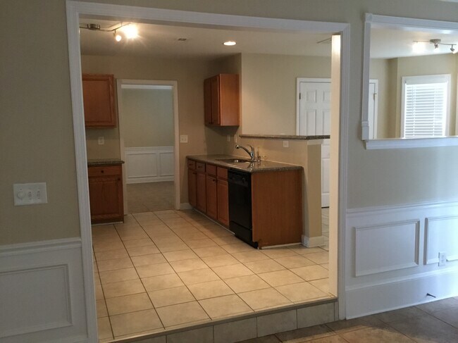 Building Photo - 5622 Falls Ridge Ln