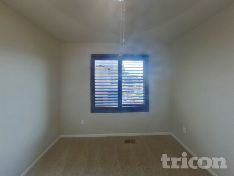 Building Photo - 5928 John Muir Trl