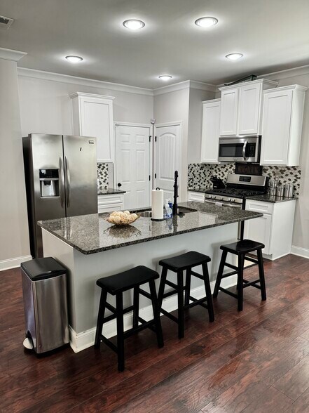 Kitchen - 4995 Jack Dr