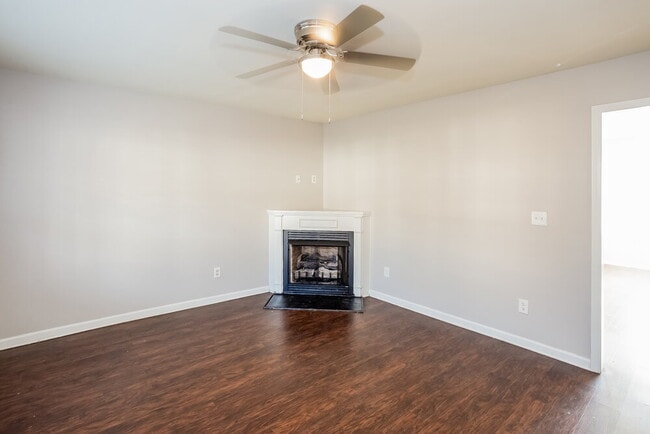 Building Photo - 5713 Henderson Oaks Dr