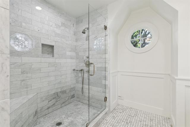 Building Photo - 4437 Larchmont St