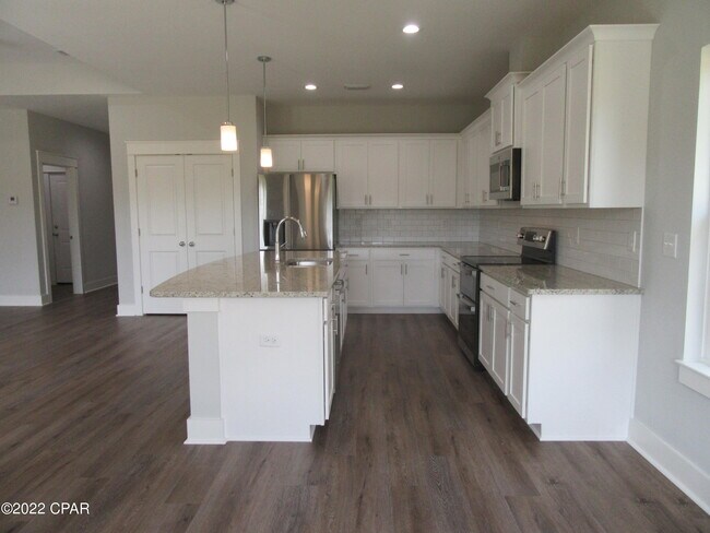 Building Photo - 154 Drews Ln