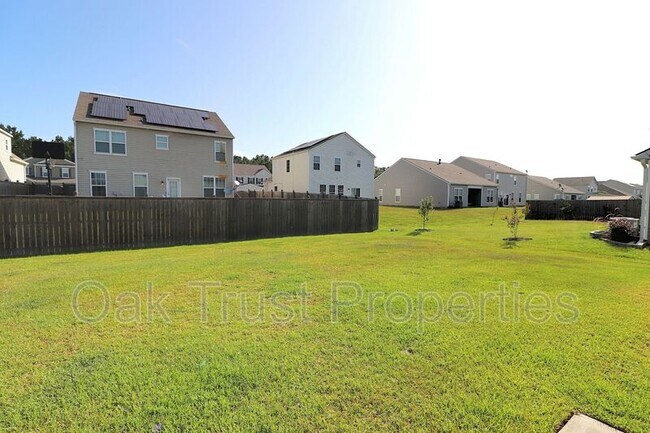 Building Photo - 7716 Haywood St