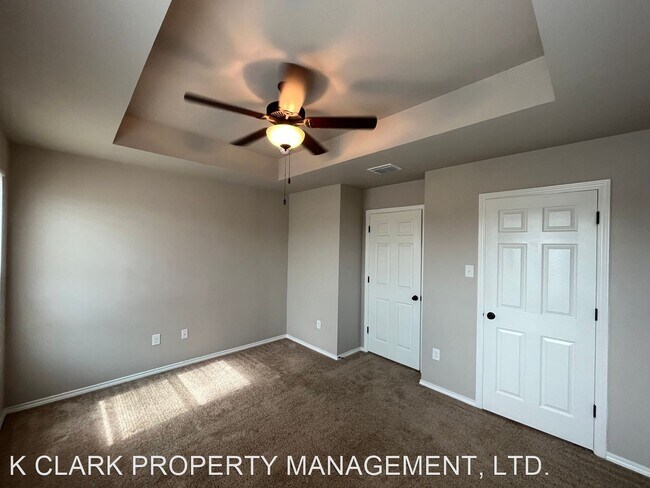 Building Photo - 3 br, 2.5 bath House - 4138 SWANS LANDING ...