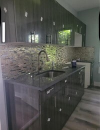 Building Photo - 286 Gregory St