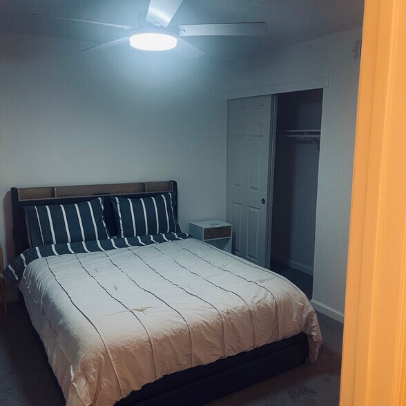 Building Photo - 1990 Benita Dr