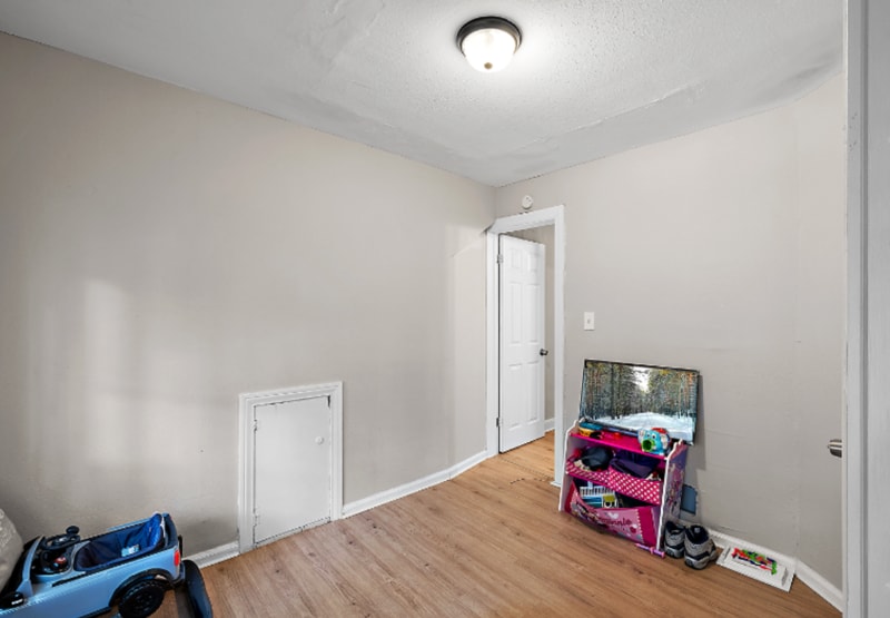 Building Photo - 15716 Cherrylawn St