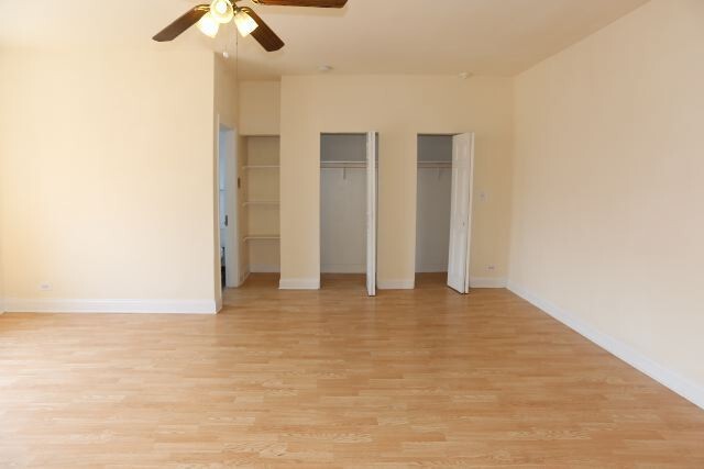 Building Photo - 4856 N Damen Ave