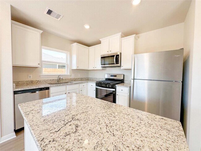 Building Photo - 16322 Sweet Grv Dr