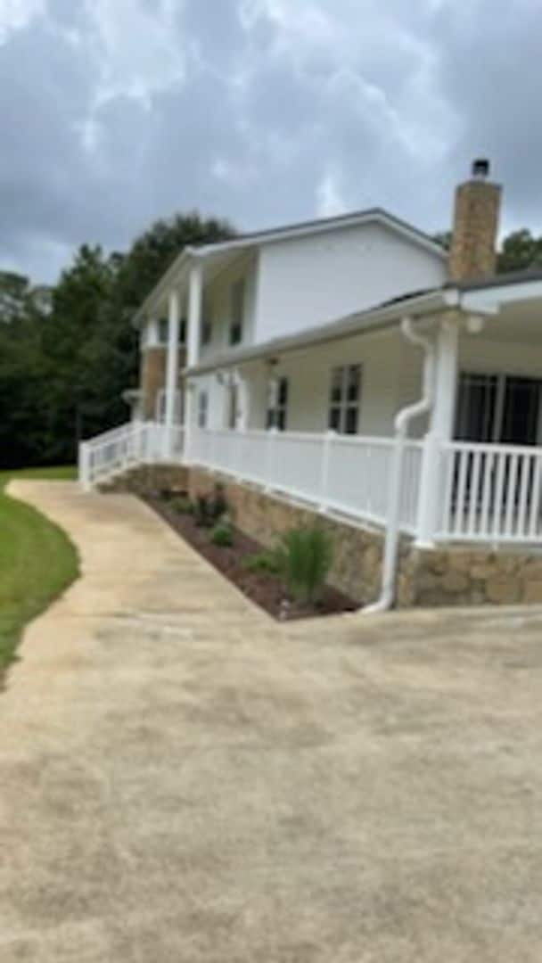 Building Photo - 179 Parker Ln