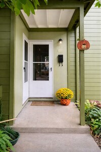 Building Photo - 49 Flanders Ln