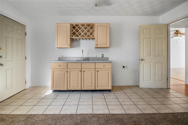 Building Photo - 1618 University Dr