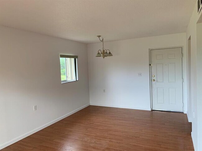 Building Photo - 1089 Benoist Farms Rd