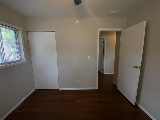 Building Photo - Welcome to Blueberry Hills located off Nicholasville Rd     20260615