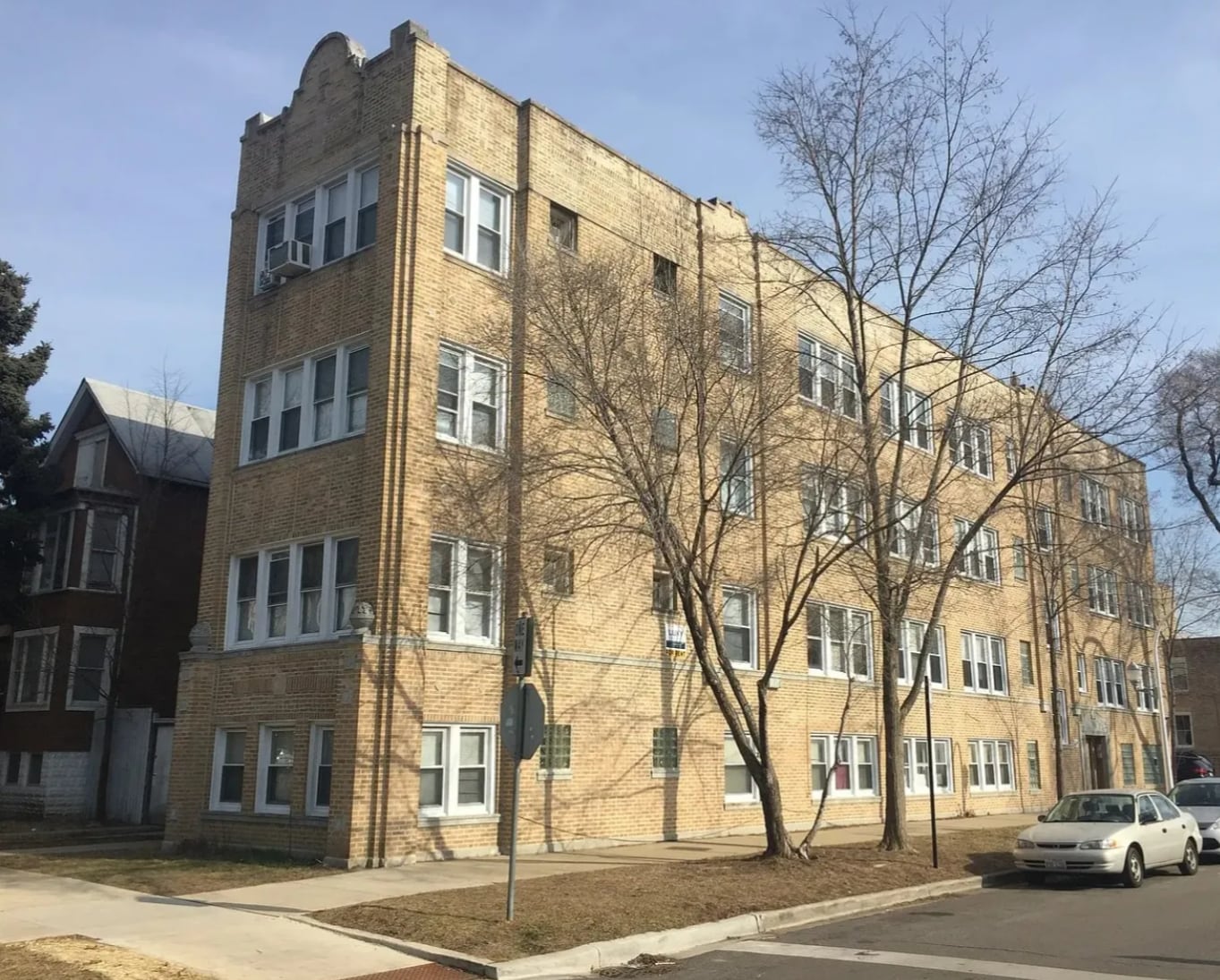 Building Photo - 3520 W Cullom Ave