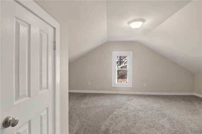 Building Photo - 6637 Dix Rd