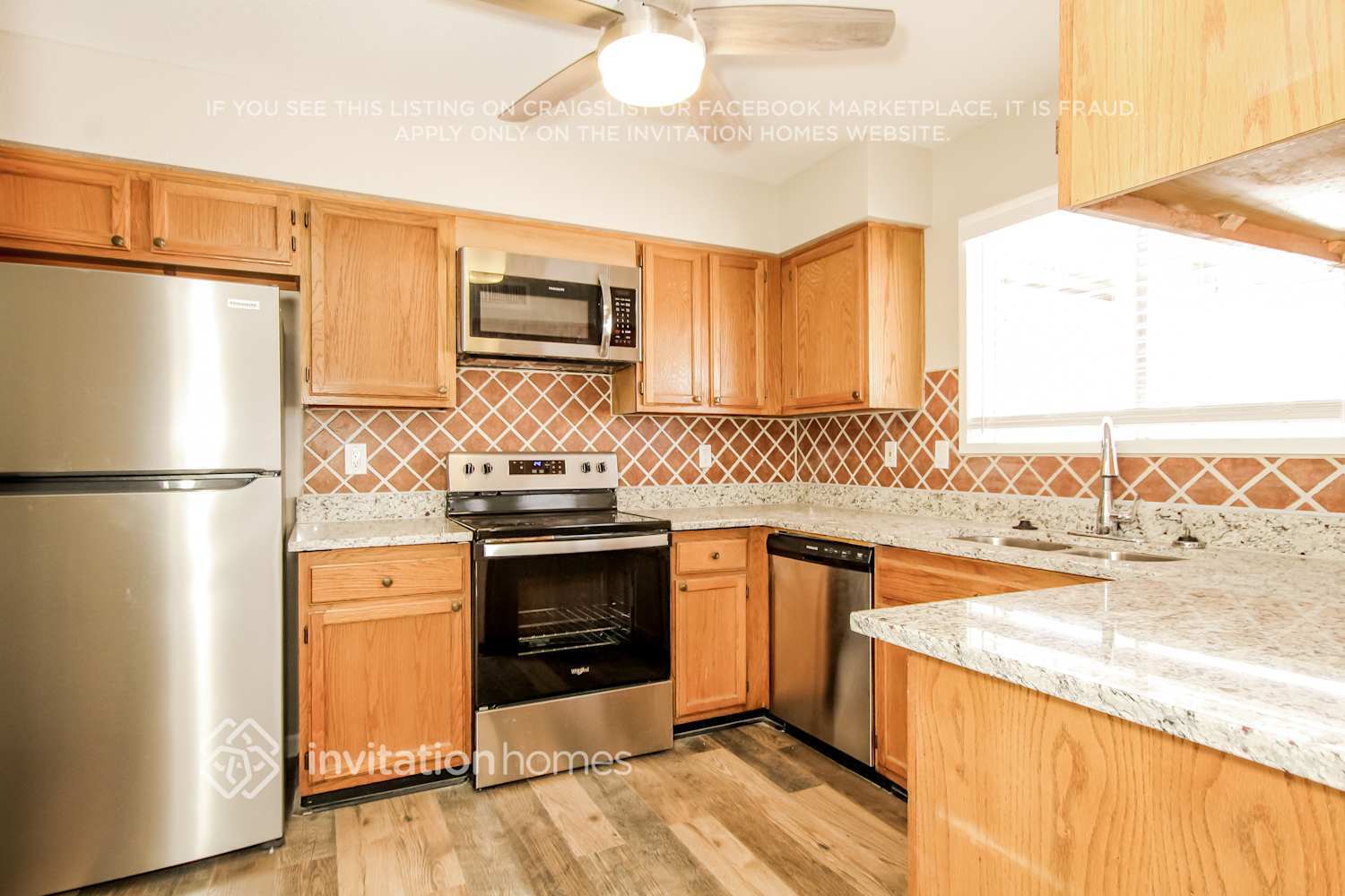 Building Photo - 8714 W Lawrence Ln