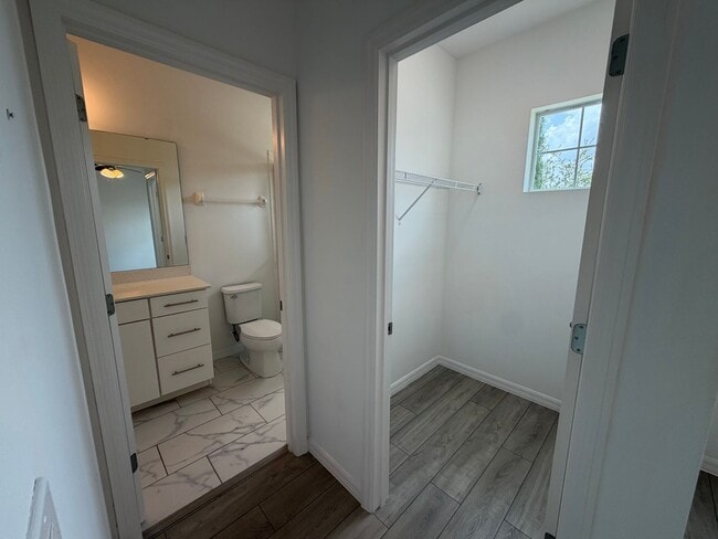 Building Photo - 8191 Mosaic Ln