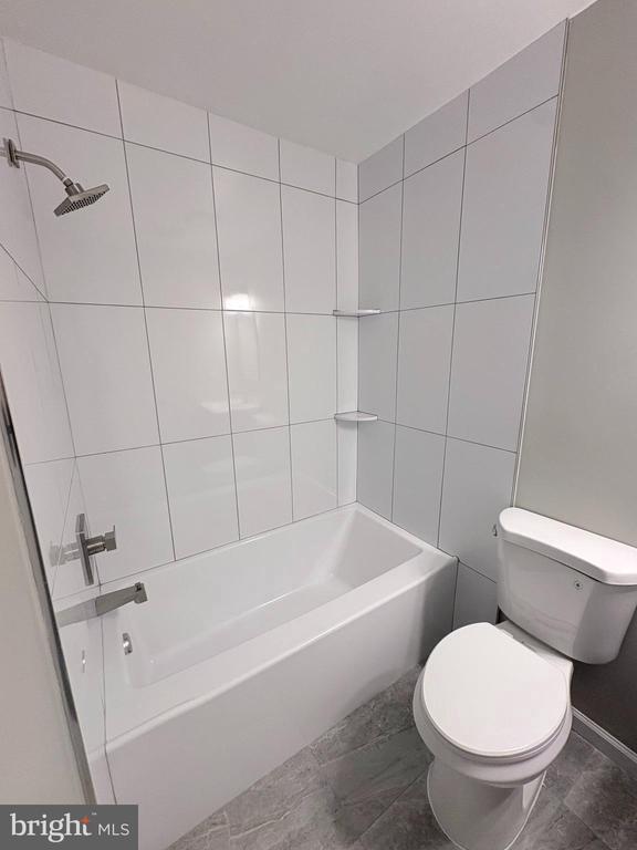 Building Photo - 390 Aldeberan Dr