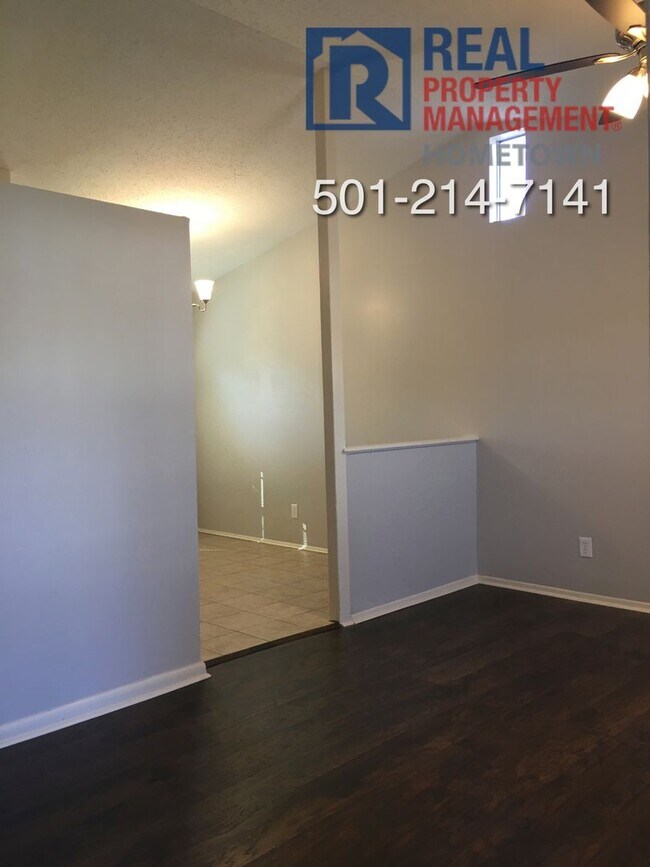 Building Photo - 134 Lonsdale Cir