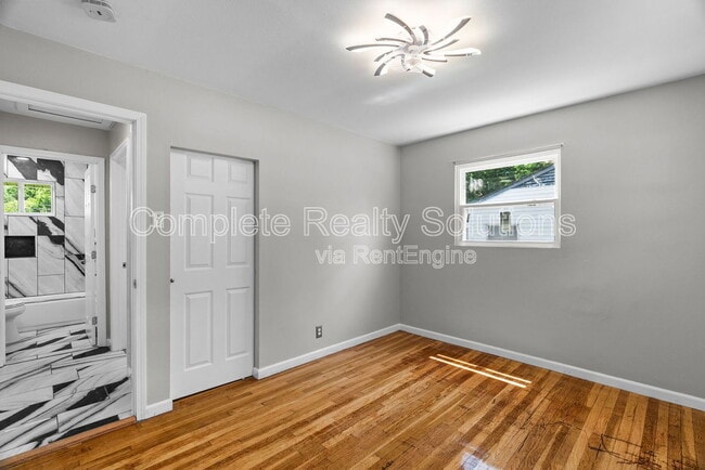Building Photo - 10320 Durness Dr