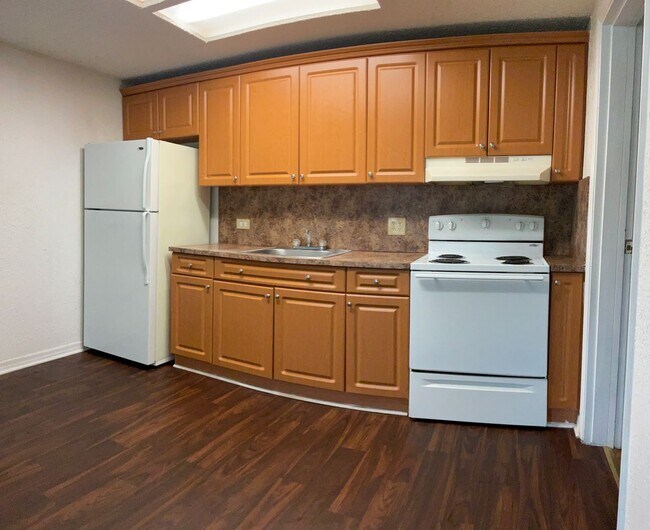 Building Photo - Limited Time Offer – Reduced Rates!! Call ...