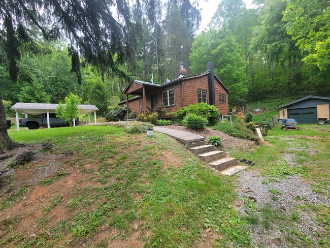 Building Photo - 7494 Cruso Rd