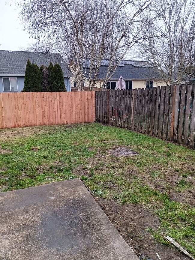 Building Photo - Beautiful Recently Remodeled Propety Ready For You to Enjoy!