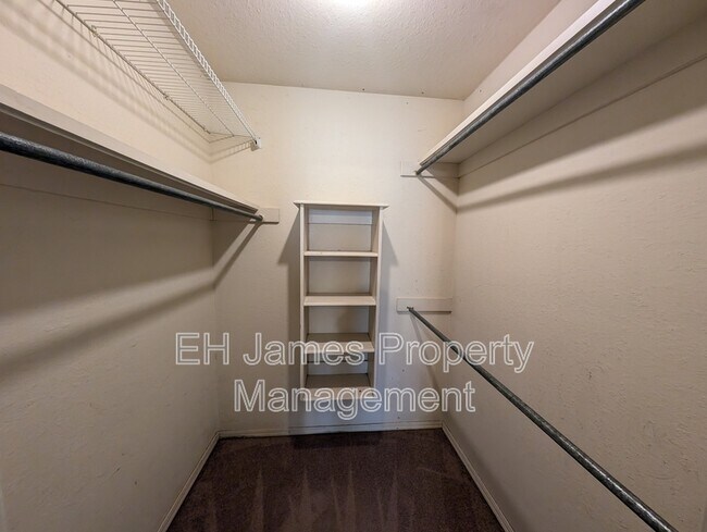 Building Photo - 8440 E 64th Pl