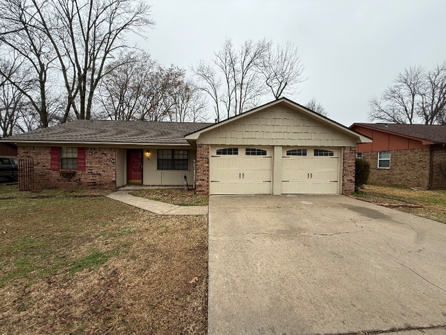 Building Photo - 1509 N Louisville Ave